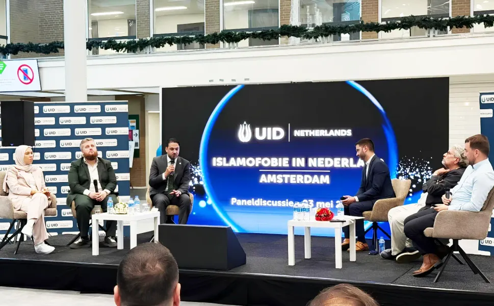 Hollanda’da Müslümanlara yönelik ayrımcılık ele alındı
