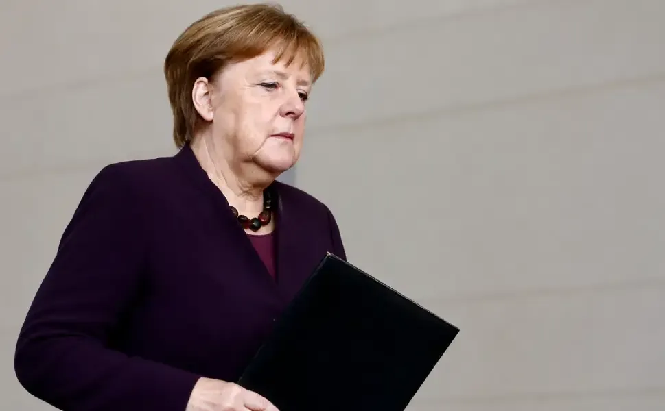 Almanya'nın eski başbakanı Merkel'in emekli maaşı tartışma yarattı