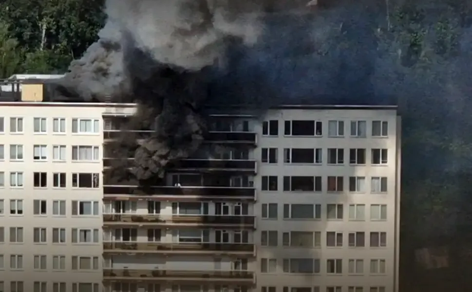 Belçika’da 10 katlı binada çıkan yangında en az 6 kişi hayatını yitirdi