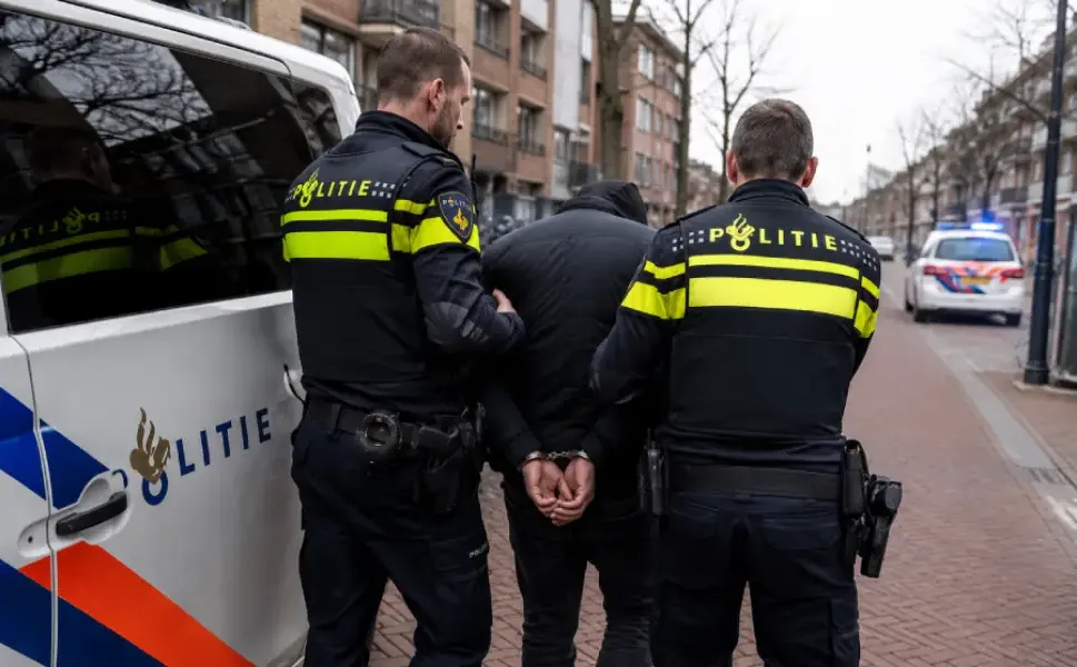 Hollanda'da koronadan bu yana psikolojik sorun yaşayanlarla ilgili şikayetler arttı