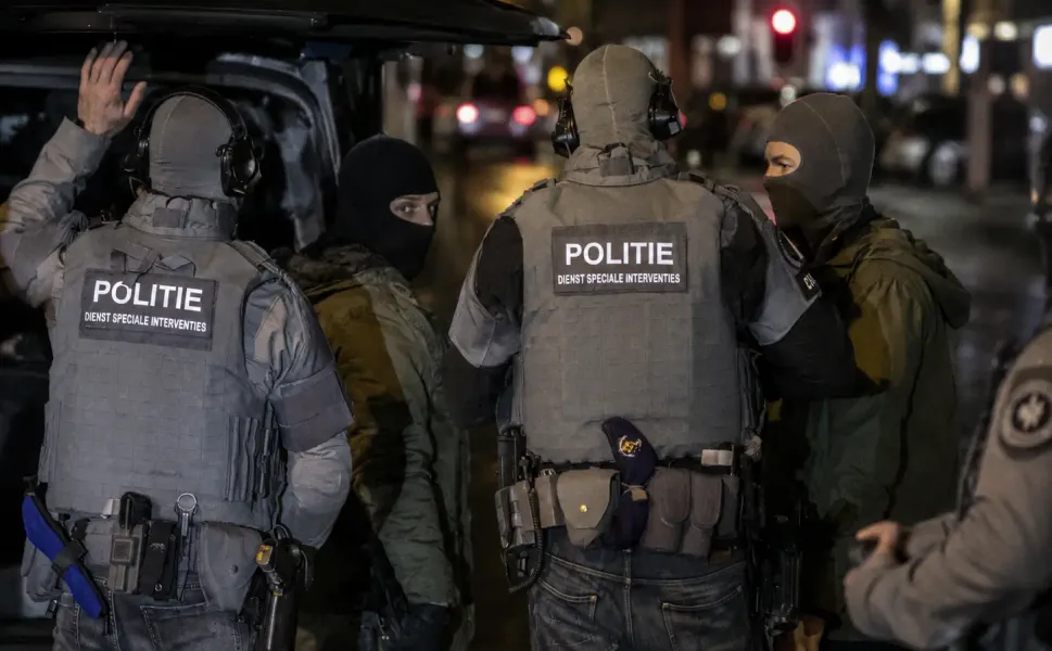 Hollanda'da sahte ihbarlar nedeniyle özel harekât yanlış evlere baskın düzenliyor