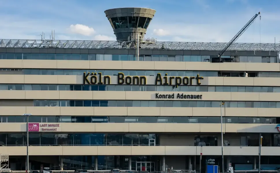 Köln/Bonn Havalimanı'nda artık çantadaki sıvıları çıkarmaya gerek kalmadı