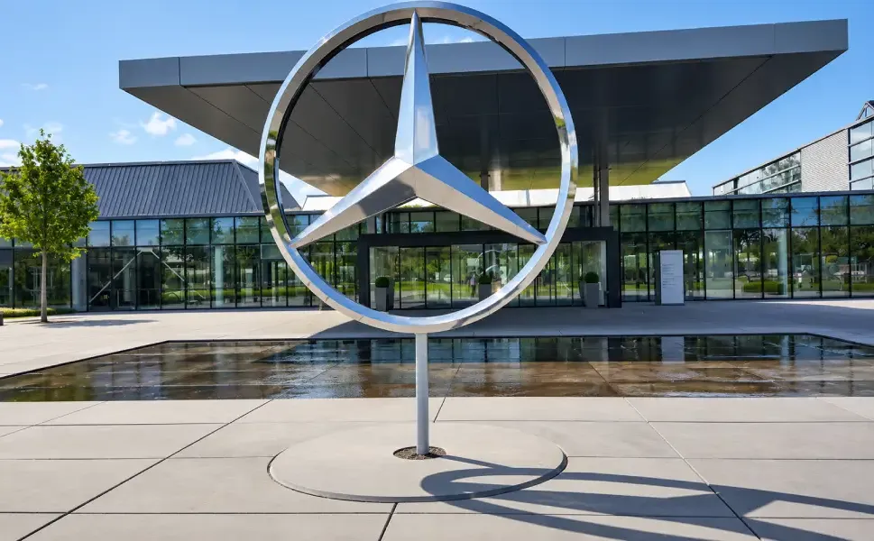 Almanya’da Mercedes’ten çalışanlara tehdit: Fazla mesai yapmazsanız fabrika kapanır