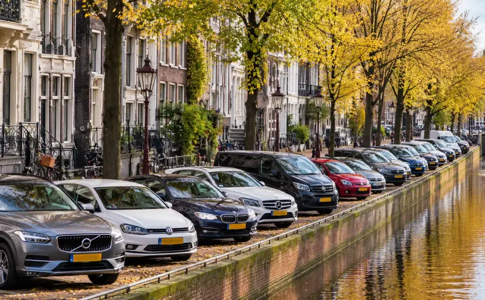 Amsterdam'da park izni ücretlerine yüzde 100'e varan zam
