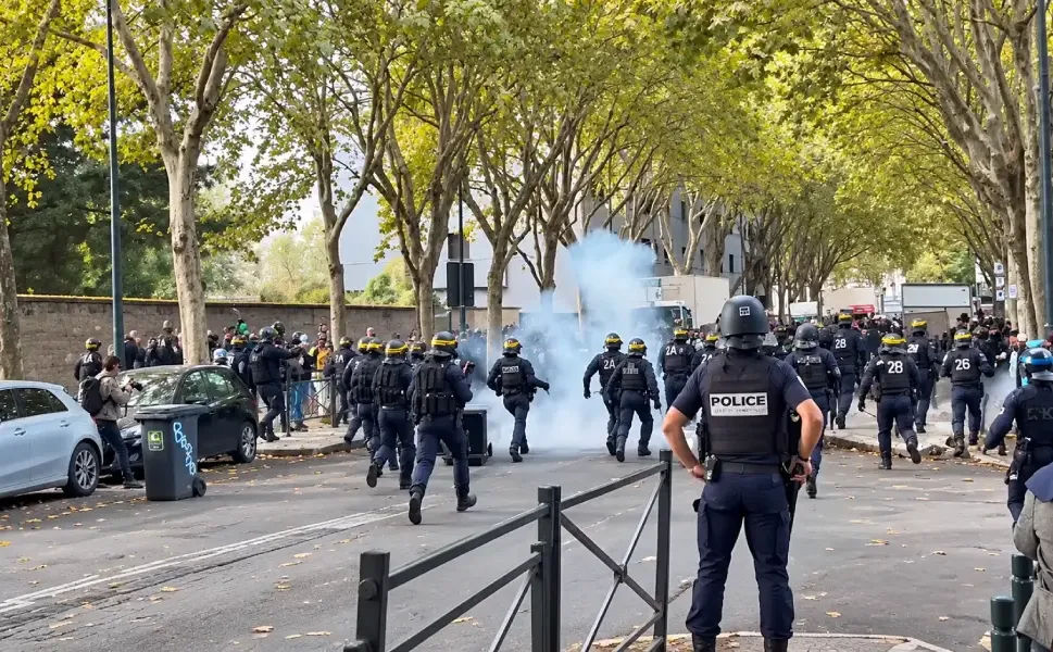 Fransa’da öğrenci protestoları büyüdü, 400’den fazla okul kapalı kalacak