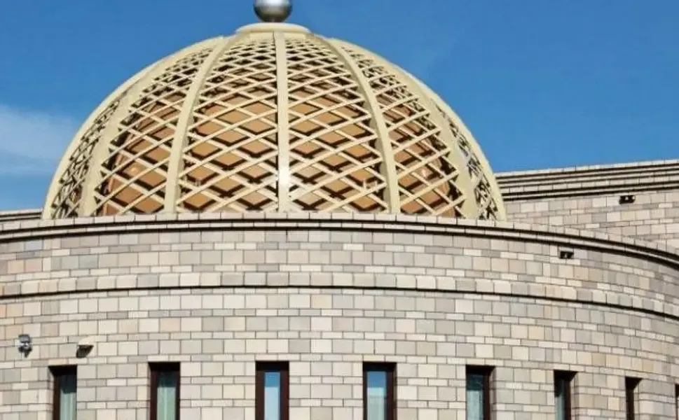 Hollanda'da dört cami, belediyeler için gizli araştırmalar yapan şirkete dava açtı