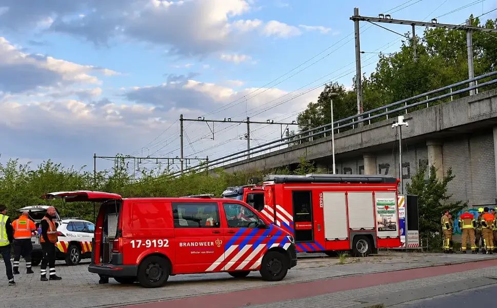 Hollanda'da tren hattına kundaklama: Rotterdam ile Delft arasında seferler durduruldu