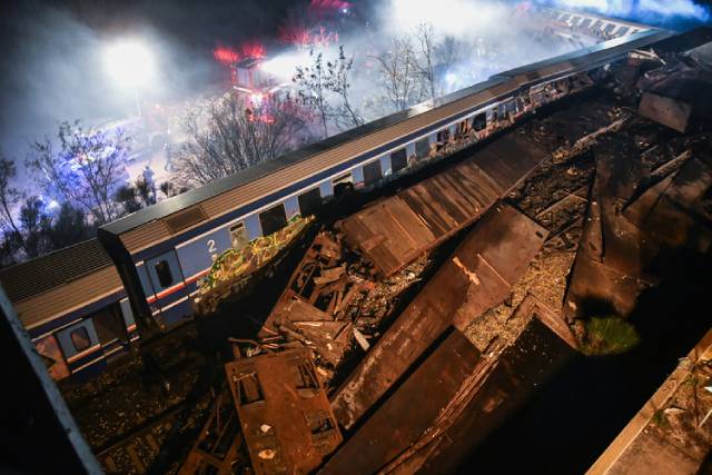 Yunanistan tren kazası 02