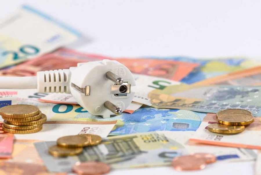 Hollanda’da 2028’den itibaren akşam elektriği daha pahalı olacak