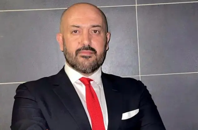 Tarık Saki