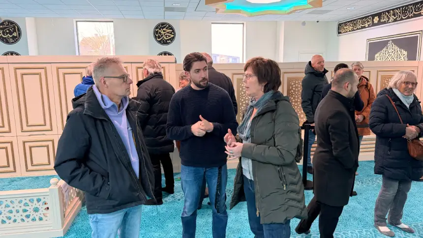 Kampen H D V Nebi Camii Acilisi 02