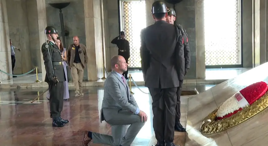 Belçika Savunma Bakanı Anıtkabir