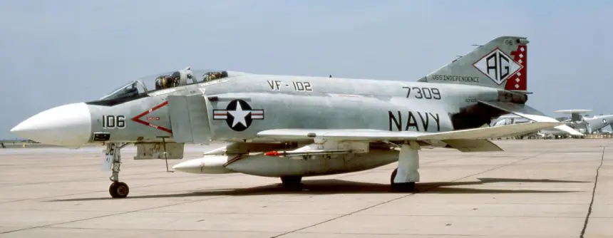 F 4 Phantom Savaş Uçağı