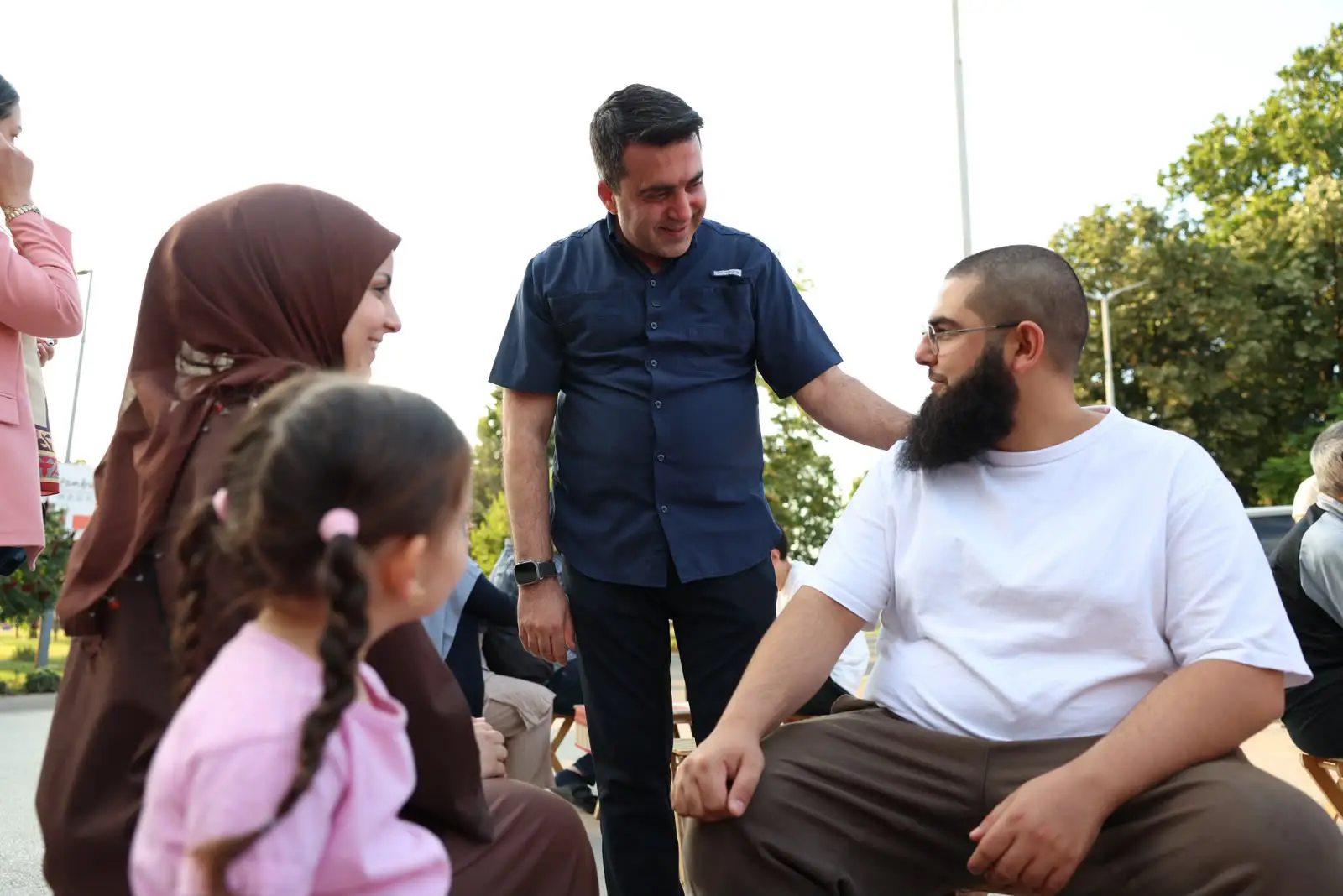 Ytb Başkanı Abdulhadi Turus Memleket Yolu'nda Vatandaşlarla Niş'te Buluştu1