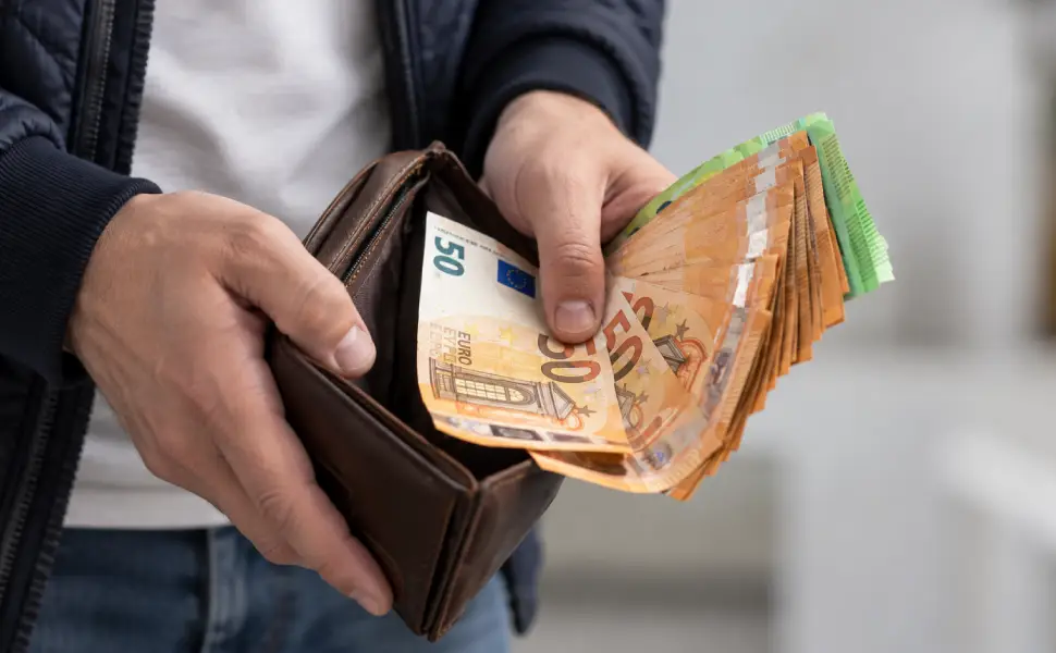 Avrupa Merkez Bankası'ndan vatandaşlara evde nakit bulundurun uyarısı